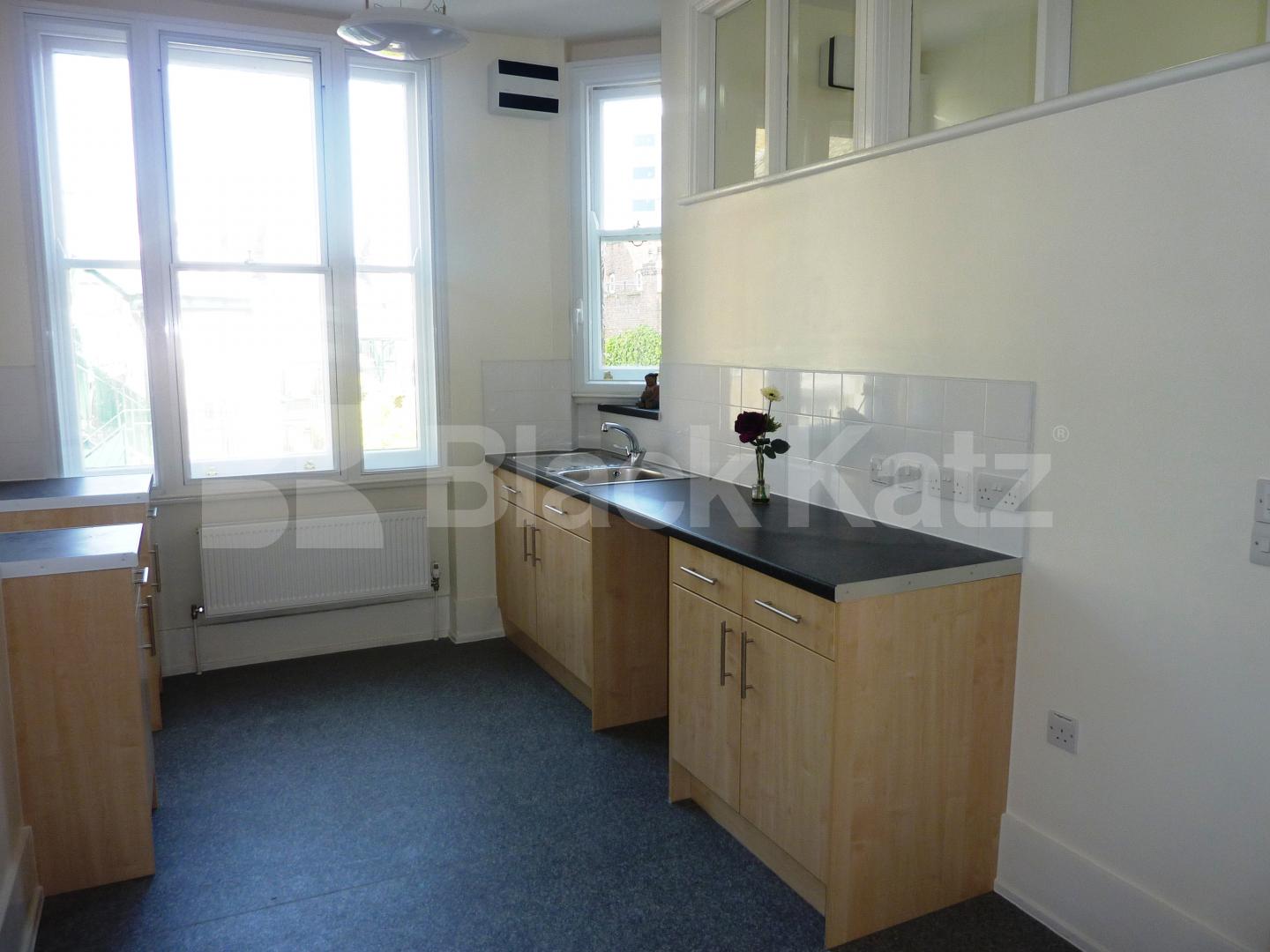 			NEW INSTRUCTION!, 1 Bedroom, 1 bath, 1 reception Flat			 Grays Inn Road, KINGS CROSS-RUSSELL SQUARE
